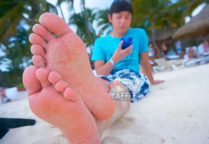 Feet Beach 13