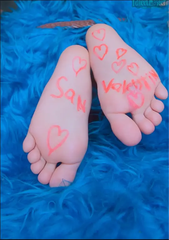 dia de san valentin con mis pies amarrados y torturados